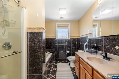 238 Park Avenue, Teaneck Township, NJ 07666 - Photo 26