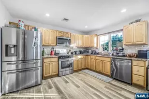 386A Park Ave, Fairview, NJ 07022 - Photo 10