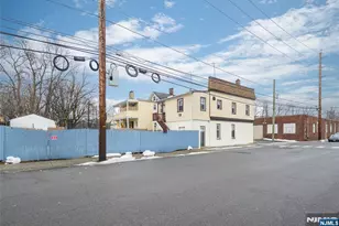 527 Cary St, Orange, NJ 07050 - Photo 40