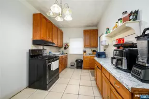 527 Cary St, Orange, NJ 07050 - Photo 10