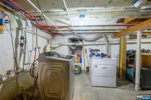 527 Cary St, Orange, NJ 07050 - Photo 32