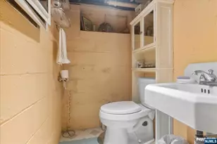 149 Allen St, Hackensack, NJ 07601 - Photo 32