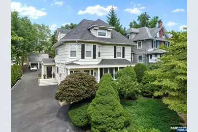 163 Godwin Avenue 1 #1, Ridgewood, NJ 07450 - Photo 2