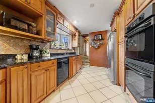 81 Vreeland Ave, Midland Park, NJ 07432 - Photo 12