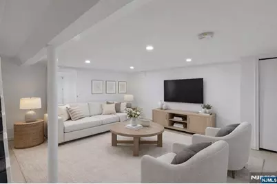 676 Chestnut 1 #1, Kearny, NJ 07032 - Photo 4