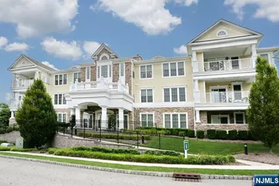 801 Four Seasons Lane 811 #811, Montvale, NJ 07645 - Photo 2