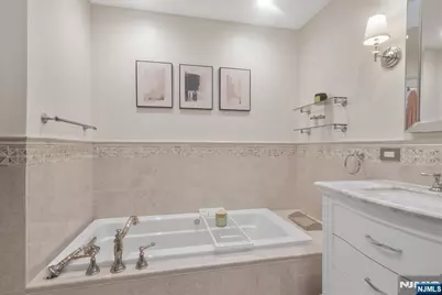 21 Grand Cove Way, Edgewater, NJ 07020 - Photo 24