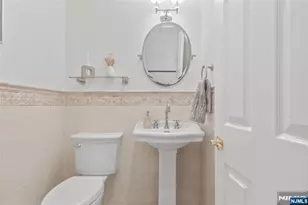 21 Grand Cove Way, Edgewater, NJ 07020 - Photo 8