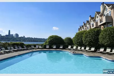 21 Grand Cove Way, Edgewater, NJ 07020 - Photo 42