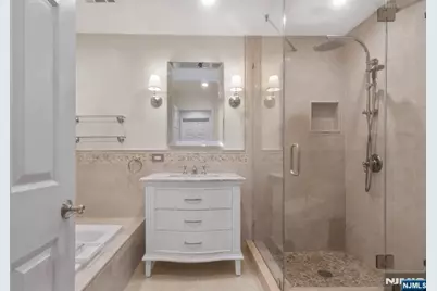 21 Grand Cove Way, Edgewater, NJ 07020 - Photo 22