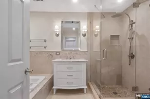 21 Grand Cove Way, Edgewater, NJ 07020 - Photo 22