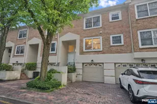 21 Grand Cove Way, Edgewater, NJ 07020 - Photo 34