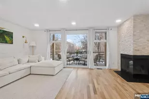 21 Grand Cove Way, Edgewater, NJ 07020 - Photo 10