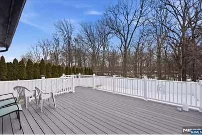 32 Luhman Terrace, Secaucus, NJ 07094 - Photo 30