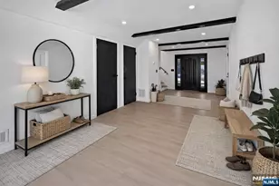 32 Luhman Terrace, Secaucus, NJ 07094 - Photo 4