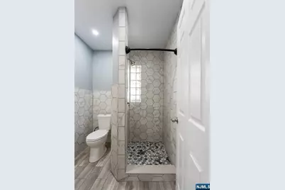 86 Hunter Street, Lodi, NJ 07644 - Photo 10