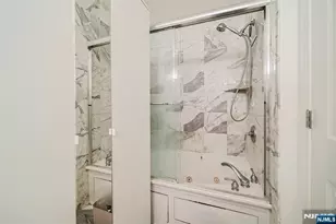 321 The Promenade, Edgewater, NJ 07020 - Photo 10