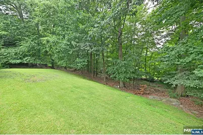 513 Lydia Lane, Wyckoff Township, NJ 07481 - Photo 32