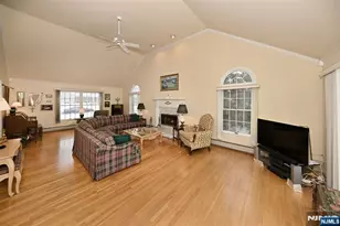 513 Lydia Ln, Wyckoff Township, NJ 07481 - Photo 6