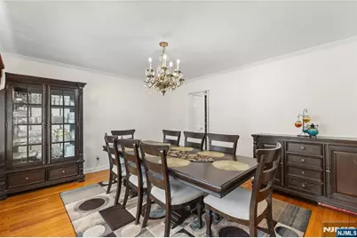 80 Glenwood Avenue, Elmwood Park, NJ 07407 - Photo 6