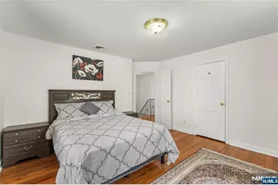 80 Glenwood Avenue, Elmwood Park, NJ 07407 - Photo 24