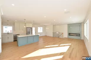 31 Albert Ave, Fair Lawn, NJ 07410 - Photo 2