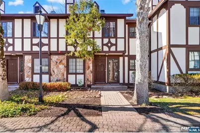 3807 Melville Court, Mahwah, NJ 07430 - Photo 4