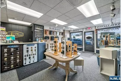 10 W Prospect Street 1 #1, Waldwick, NJ 07463 - Photo 4