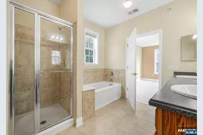 4 Cliff Road B2 #B2, Woodland Park, NJ 07424 - Photo 18