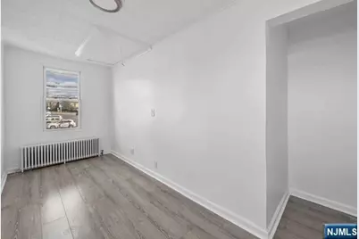 10 W Prospect Street, Waldwick, NJ 07463 - Photo 14