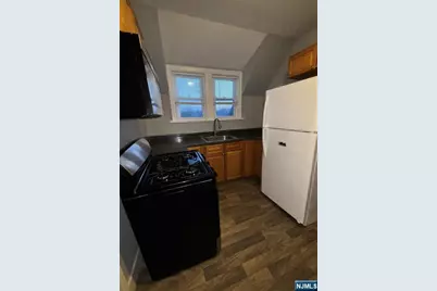 942 E 19th Street, Paterson, NJ 07501 - Photo 18
