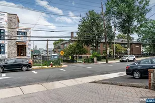 280 Undercliff Ave 1, Edgewater, NJ 07020 - Photo 24