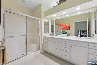 7408 Warrens Way Top Floor &amp; Dee #TOP FLOOR &amp; DEE, Wanaque, NJ 07465 - Photo 24