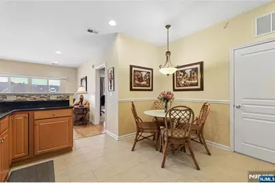 7408 Warrens Way Top Floor &amp; Dee #TOP FLOOR &amp; DEE, Wanaque, NJ 07465 - Photo 20