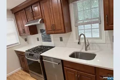 27 Summit Avenue 1 #1, Westwood, NJ 07675 - Photo 4