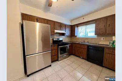 107 Madison Avenue, Midland Park, NJ 07432 - Photo 4