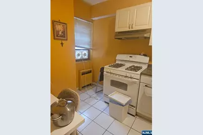 3081 Edwin Avenue # 3C, Fort Lee, NJ 07024 - Photo 4