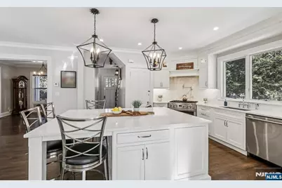 778 E Ridgewood Avenue, Ridgewood, NJ 07450 - Photo 12