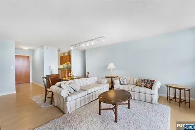 300 Main Street 807 #807, Little Falls Township, NJ 07424 - Photo 2