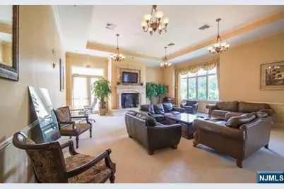 2205 Windsor Park Court 205 #205, Englewood, NJ 07631 - Photo 16