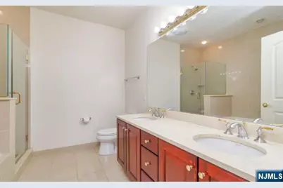 2205 Windsor Park Court 205 #205, Englewood, NJ 07631 - Photo 12