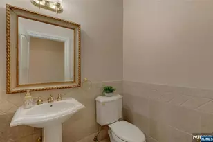 501 Clinton Ave, Wyckoff Township, NJ 07481 - Photo 14