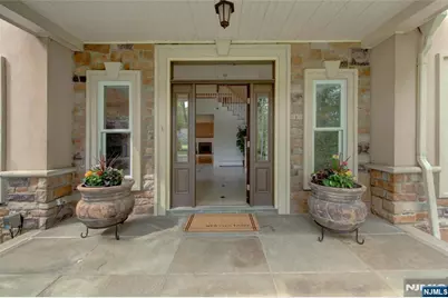 501 Clinton Avenue, Wyckoff Township, NJ 07481 - Photo 2