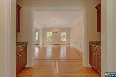 501 Clinton Avenue, Wyckoff Township, NJ 07481 - Photo 10