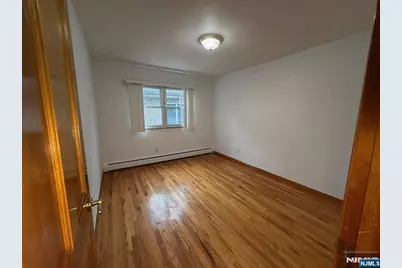 338 Brinkerhoff Avenue, Palisades Park, NJ 07650 - Photo 12