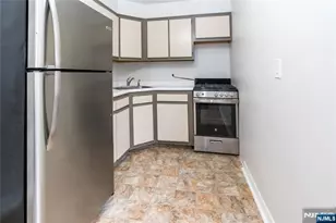 418 Esplanade 12, Hackensack, NJ 07601 - Photo 8