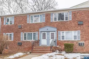 19 Wedgewood Dr 79, Verona, NJ 07044 - Photo 2