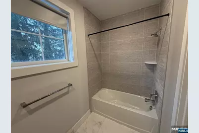 1685 Bergen Boulevard 505 #505, Fort Lee, NJ 07024 - Photo 12