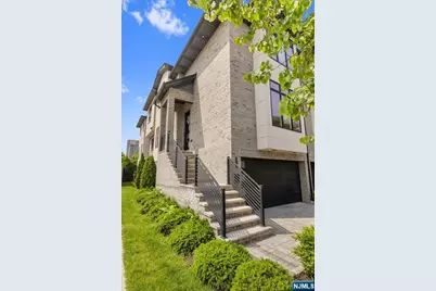 1553 West Street B #B, Fort Lee, NJ 07024 - Photo 2