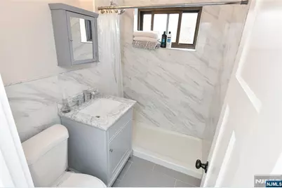 3020-3030 Edwin Avenue 5 H #5 H, Fort Lee, NJ 07024 - Photo 6